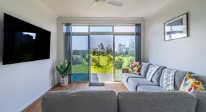 Beachside Cottage - Image 2