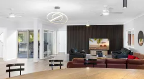 Suitable for Large Groups - Near Beach - Family Friendly - Image 5