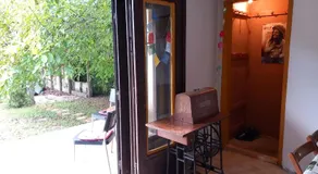 Kisfaludy Apartment House - Image 5