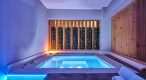 Savvas Luxury Suites - Image 2
