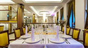 Integra Hotel - Image 4