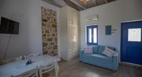 Thea Menetes - Image 2