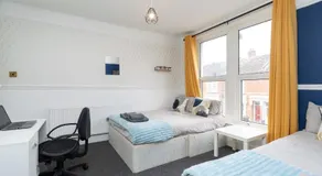 Open Mind Property - 9 Guests & Free Parking - Image 2