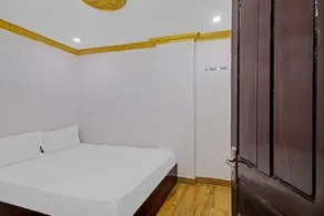 Hotel O V Guest Inn - Image 5