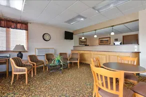 Corn Palace Inn - Image 3