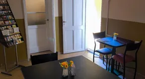 Parvis Magna HOSTAL - Image 5