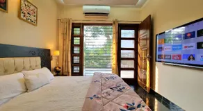 Peaceful Home2 Stay by Six Lane - Image 2