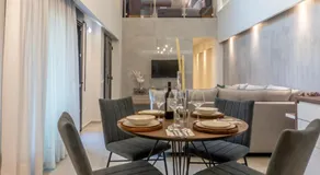 3 DOORS VILLAS - Image 4