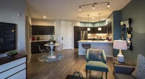 Luxury Condos at Anton Menlo w Pool & Amenities - Image 2