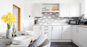 Rose Cottage - Image 3