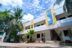 Dwarka Residency Inn - Image 2