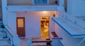 Syros Art House - Image 5