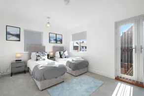 Luxaura 5 Bedroom 3 Bath Service House with Parking - Image 2