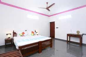 Bougainvillea Homestay - Deluxe Rooms - Image 4
