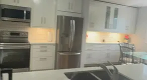 Luxurious Two Bedroom Apartment - Image 4
