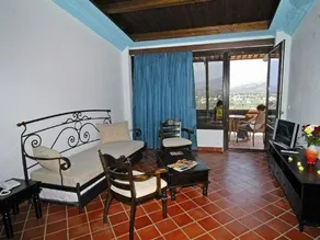 Kallisti Apartment - Image 2