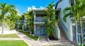 Sunset Lane Apartment Hotel - Image 4