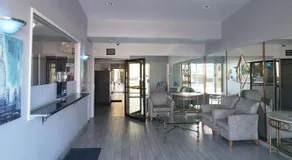 Kings Motel Inglewood - Image 2