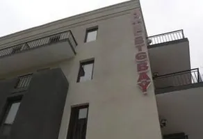BIG BAY HOTEL - Image 2