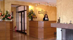 Family Hotel Emaly 1 - Image 5