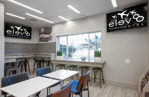 Elev8 Hotel Los Angeles, LAX - Image 4