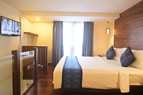 Agapanthus 2 BR Duplex Apartment SU14 - Image 5