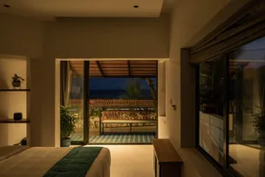 Sunfun Beach House - Image 2
