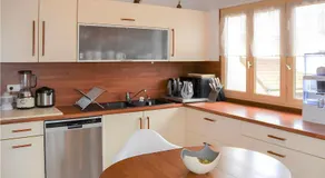3 Bedroom Stunning Apartment In Autun - Image 5