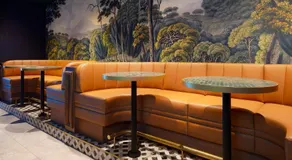 The Queens Hotel Gladstone - Image 2