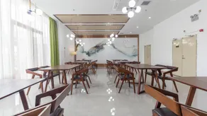 Floral Lingshui Yuwan Holiday Hotel - Image 3