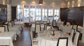Logis - Hôtel & restaurant Les Trois Fontaines - Image 3