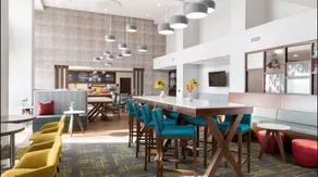 Hampton Inn by Hilton East Peoria - Image 2