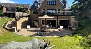 Stansted Airport Stay, Parking and Luxury Suite - Image 2