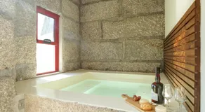 Douro Arda House with Pool & Jacuzzi - Image 4