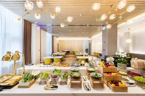 Atour Hotel Nanjing Station North Square - Image 5