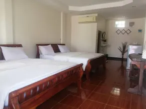 Soontree Boutique Resort Muang Khong - Image 2