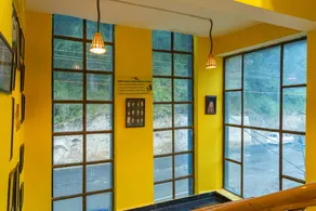 Whoopers Hostel - Image 5