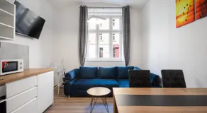 Two bedroom apartment with parking - Image 2