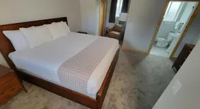 Topaz Lodge - Image 2