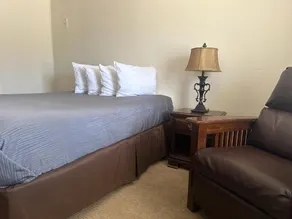 Grand Central Motel - Image 2