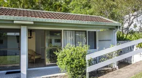 AFFORDABLE ISLAND ESCAPE! Queen Studio, Nelly Bay - Image 4