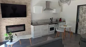 Évasion romantique avec jacuzzi intérieur - Image 2