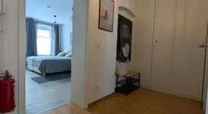 Helles Studio mit Arbeitsplatz und Balkon - Image 2