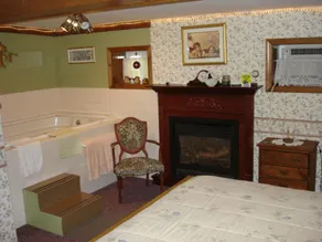 Spruce Moose Lodge and Cottages - Image 2