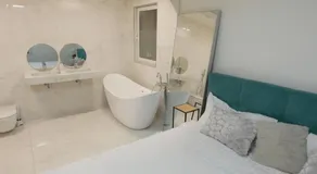 Luxrem-DE 4 Apartments - Image 2