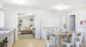 Crystal Bay - Pet Friendly - 3 Mins Walk to Beach - Image 5