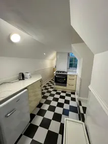 Perfectly Positioned London Retreat - Image 4