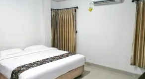 Tiray Homestay Syariah Yogyakarta Mitra RedDoorz - Image 4