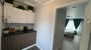 Private Entrance En-suite - Image 3