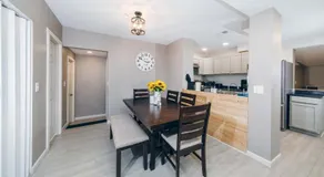 King Bed Creekfront Retreat in Jacksonville - Image 5